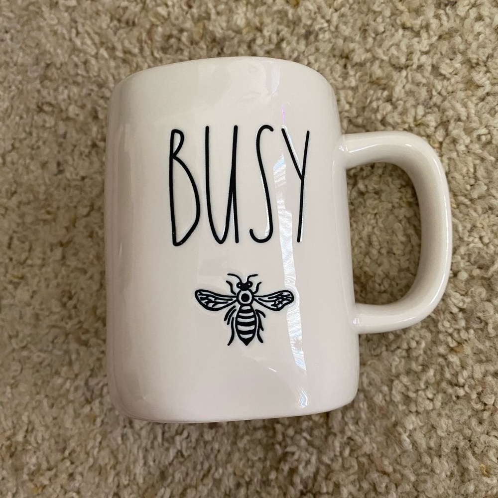 BUSY BEE Rae Dunn mug